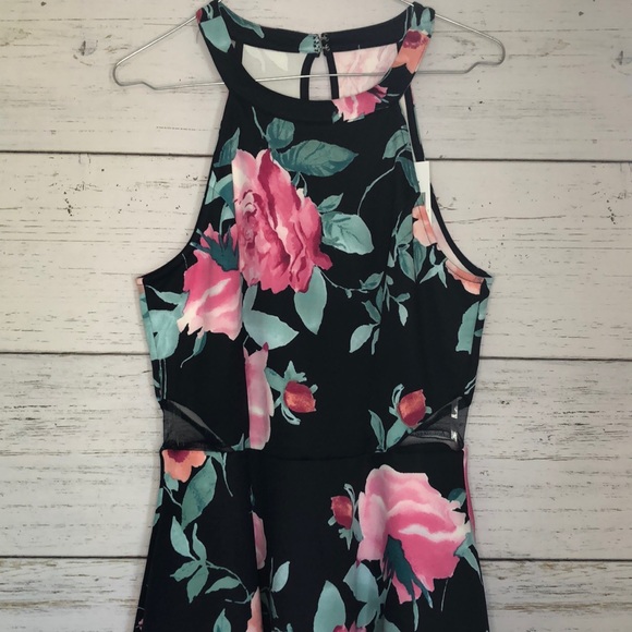 floral fit and flare dress - Picture 2 of 7